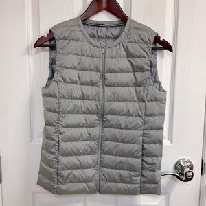 Uniqlo ultra light vest S
